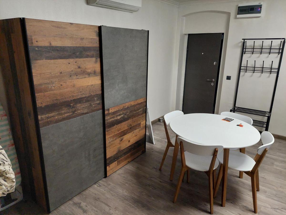 Apartment First December Орадя Экстерьер фото